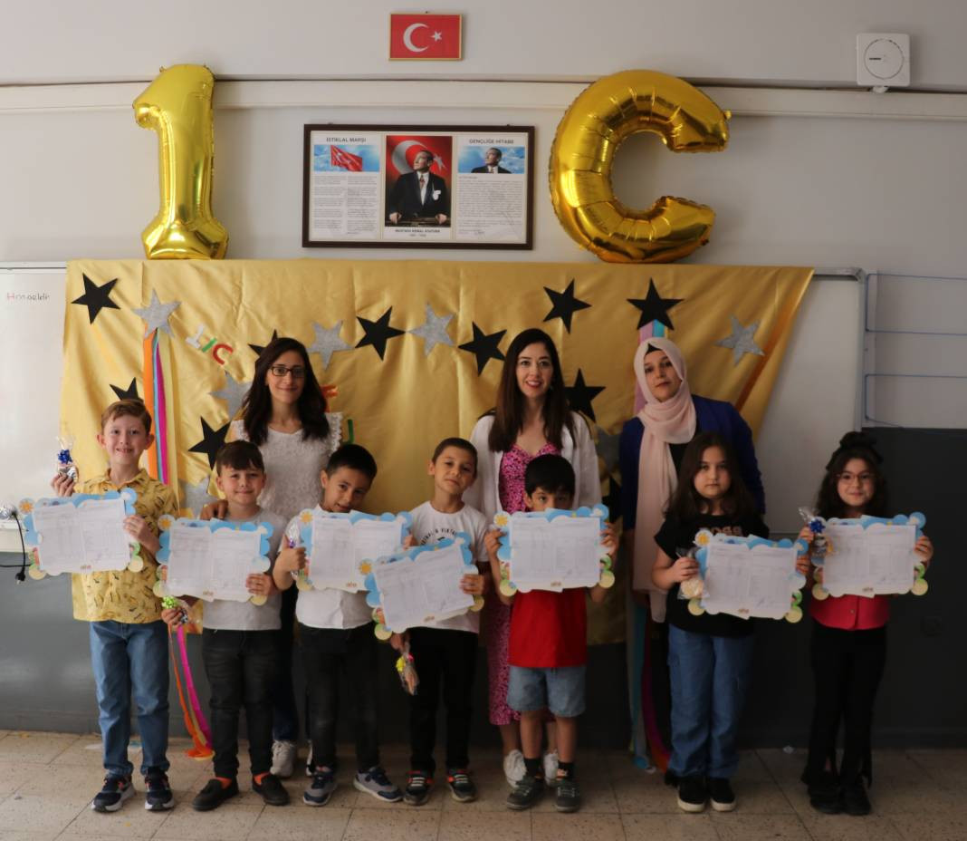 Yaklaşık 19 milyon öğrenci karnesini alarak yaz tatiline girdi - Resim: 7